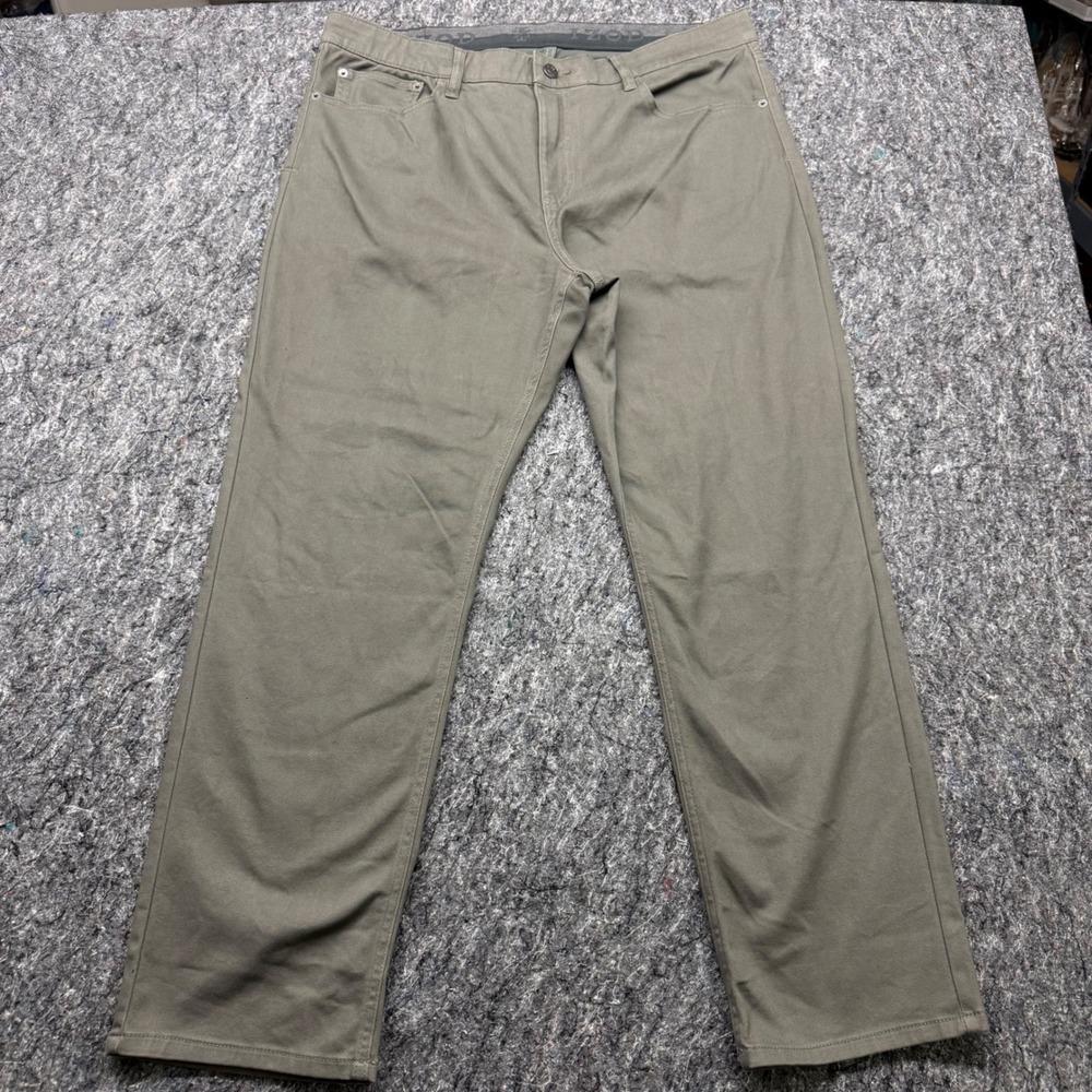 IZOD Jeans Mens 38x30 Regular Fit Olive Green Stretch Straight Leg Pants 1482703